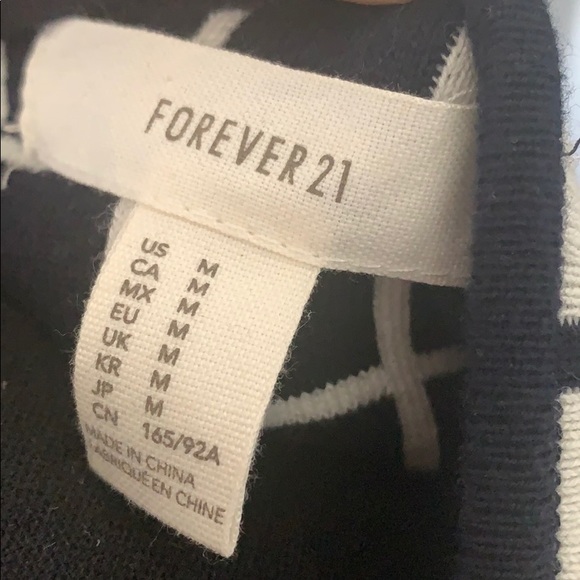 Forever 21 Chic Grid Sweater Size S - Picture 5 of 5